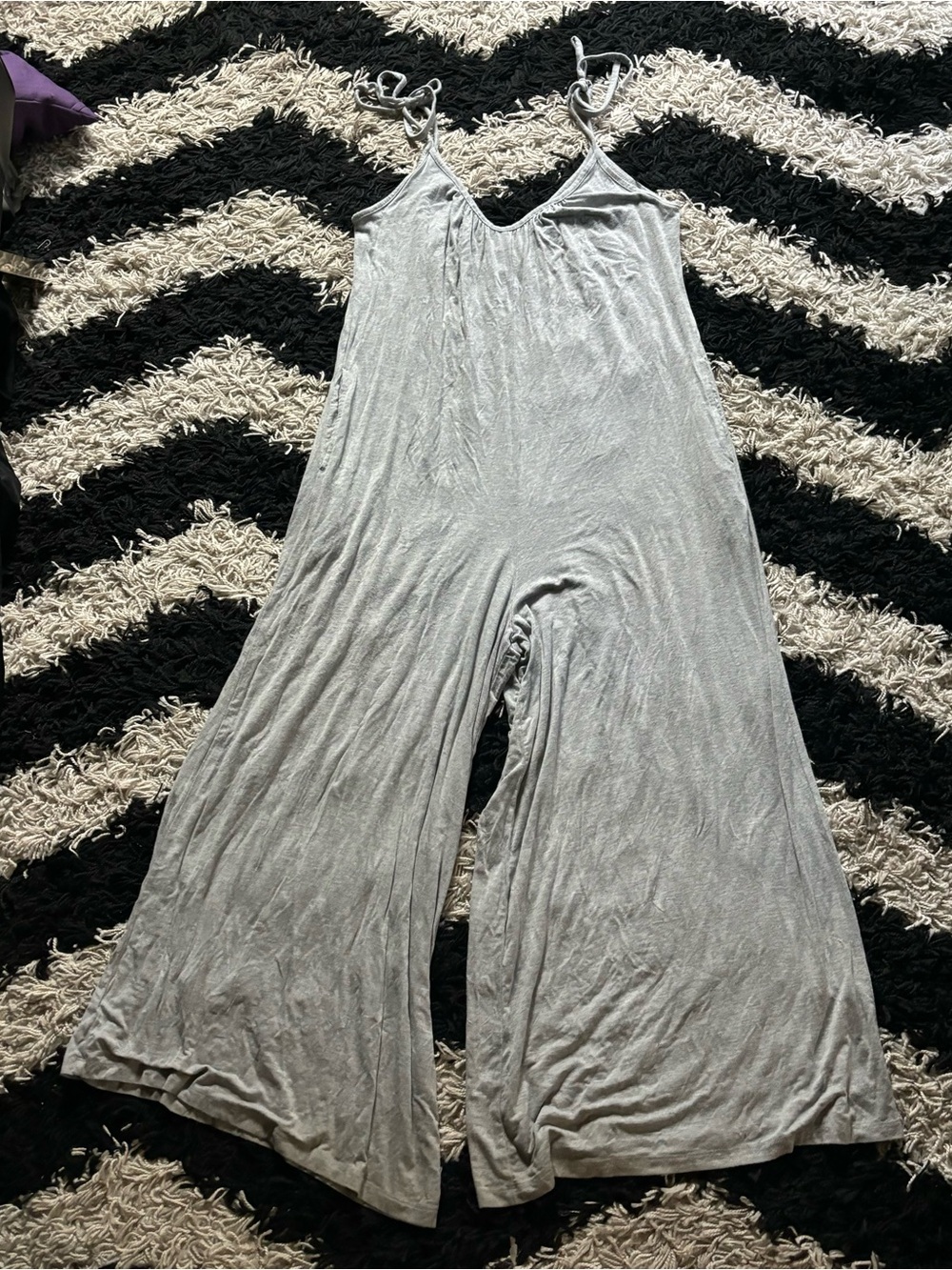 Mono B Free to Flow Grey Romper Wide Leg V-Neck Adjustable Tie Strap Jumpsuit